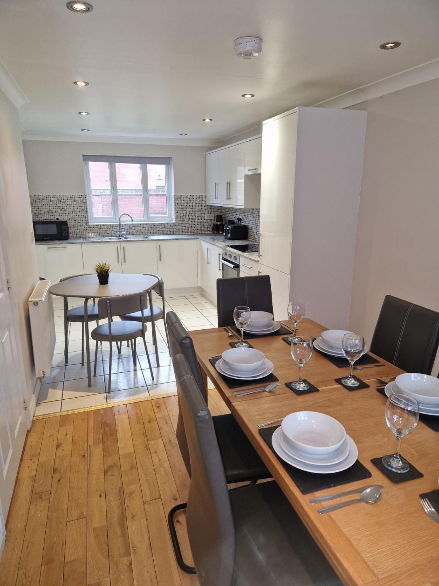 Hereford - Finch House - Modern 4 Bedroom House Located In South Hereford, Dog Friendly With Nearby Countryside, Pool Table, Sleeps Up To 10 Guests - Hosted By Rentmyhouse Екстер'єр фото