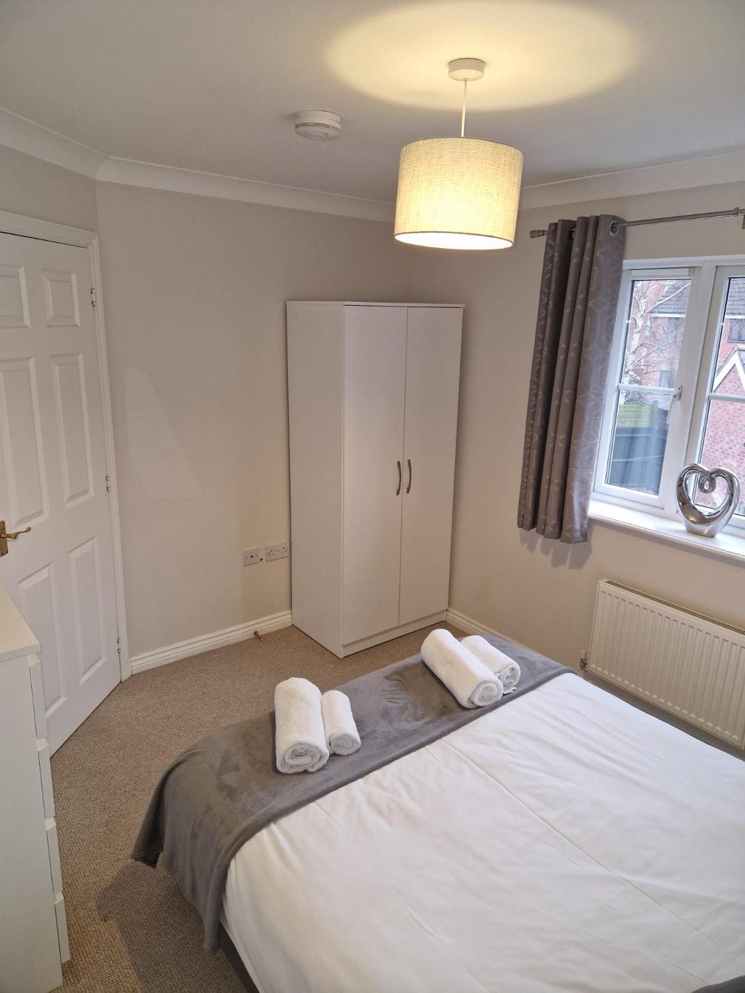 Hereford - Finch House - Modern 4 Bedroom House Located In South Hereford, Dog Friendly With Nearby Countryside, Pool Table, Sleeps Up To 10 Guests - Hosted By Rentmyhouse Екстер'єр фото